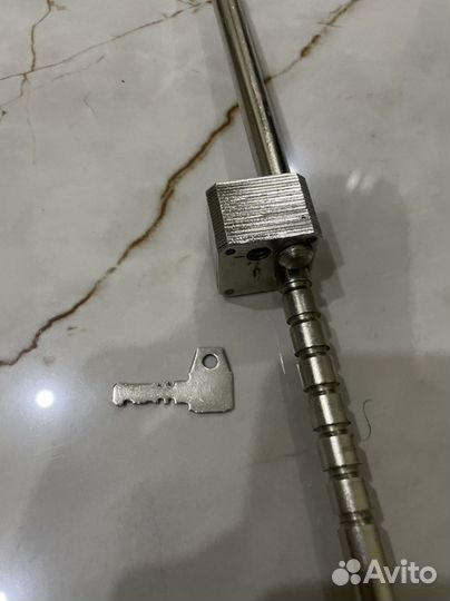 Замок на руль