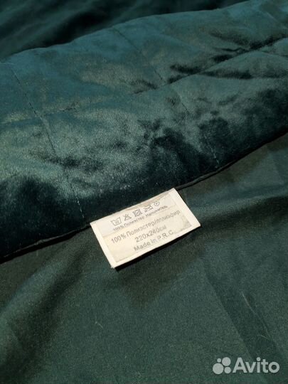 Тёмно-зелёное покрывало 240 на 220