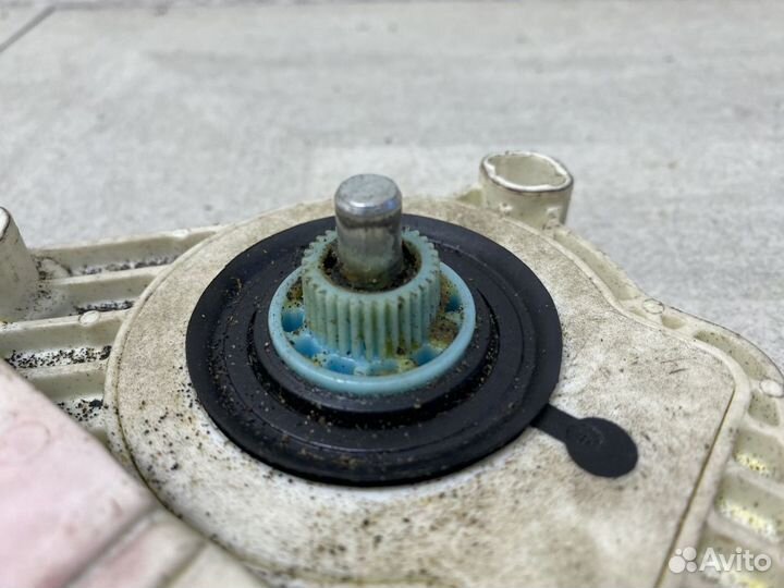 Моторчик переднего левого стеклоподъемника CUR0001