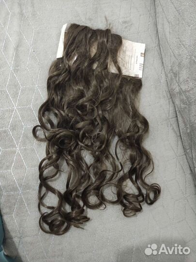 Волосы на заколках