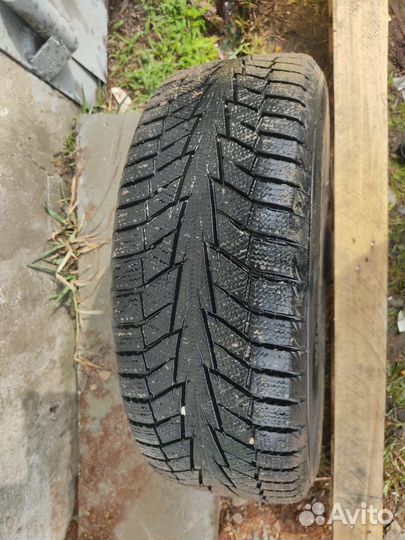 Winter Tact WT 90 205/55 R16 94T