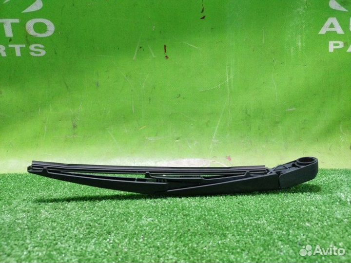 Дворник задней двери toyota caldina AZT246 1azfse 2006 Задн