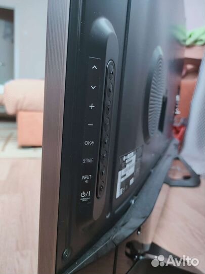 Телевизор LG 47LA690V