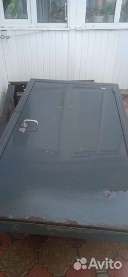 Дверь входная железная уличная бу