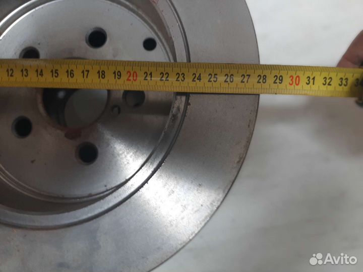 Диск тормозной на тоёта авенсис задний