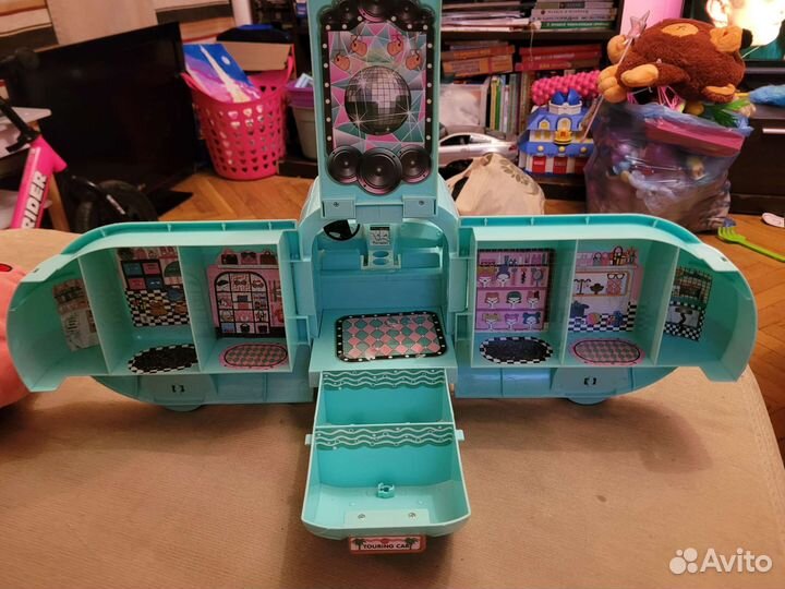 Автобус лол, LOL