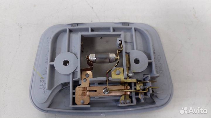 Плафон салонный Mitsubishi Pajero/Montero Sport KH