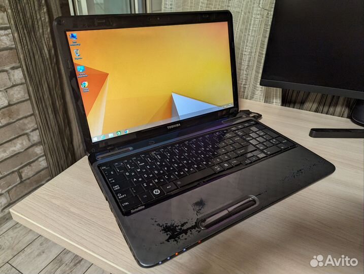 Ноутбук Toshiba 4-х ядерный для игр, учебы, работы