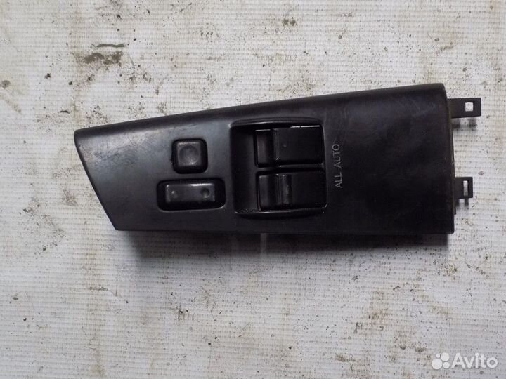 Накладка блока управления стеклоподъемниками Corol