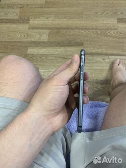 iPhone 8, 64 ГБ
