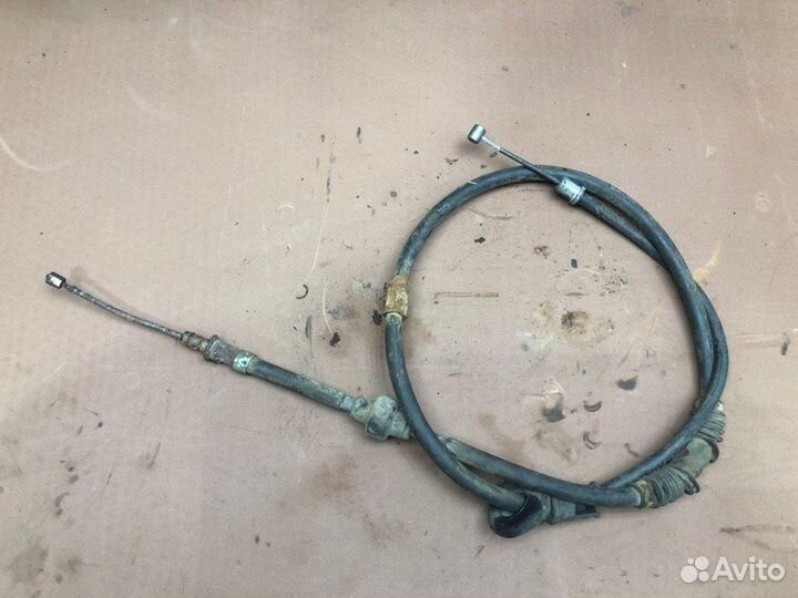 Трос ручника Mitsubishi Lancer седан 4G18 2005