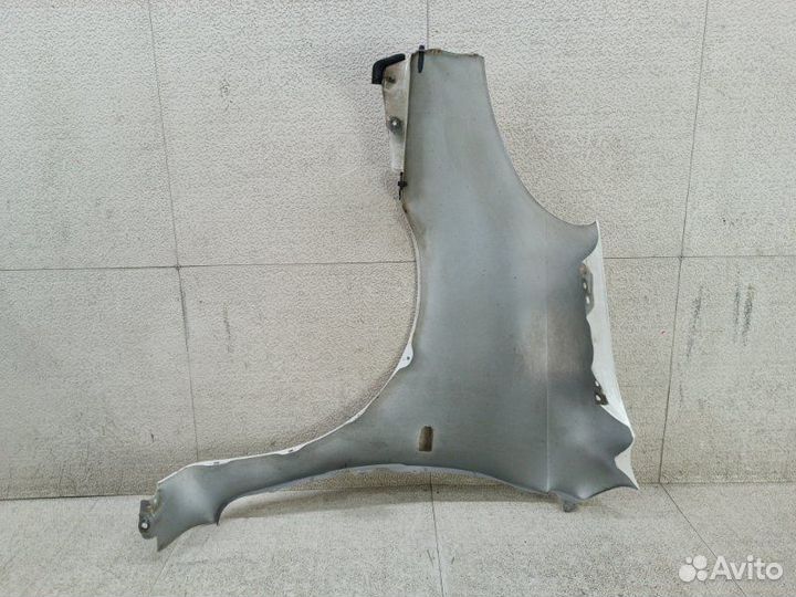 Крыло Тойота Функарго Тоyоta Funсargо правое