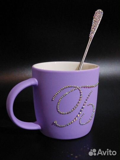 Кружка в подарок со стразами