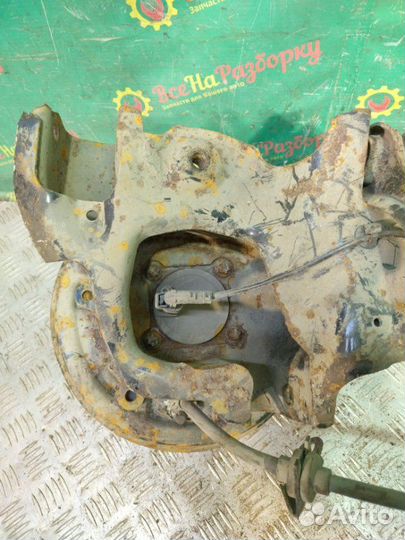 Кулак задний правый Ford Focus 2