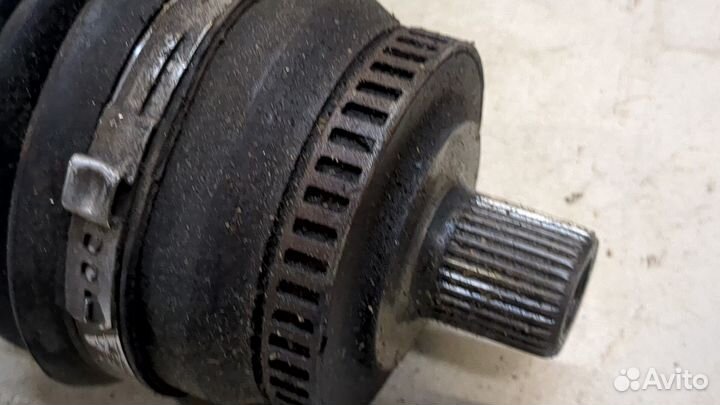 Полуось левая передняя Audi A4 (B5), 1995