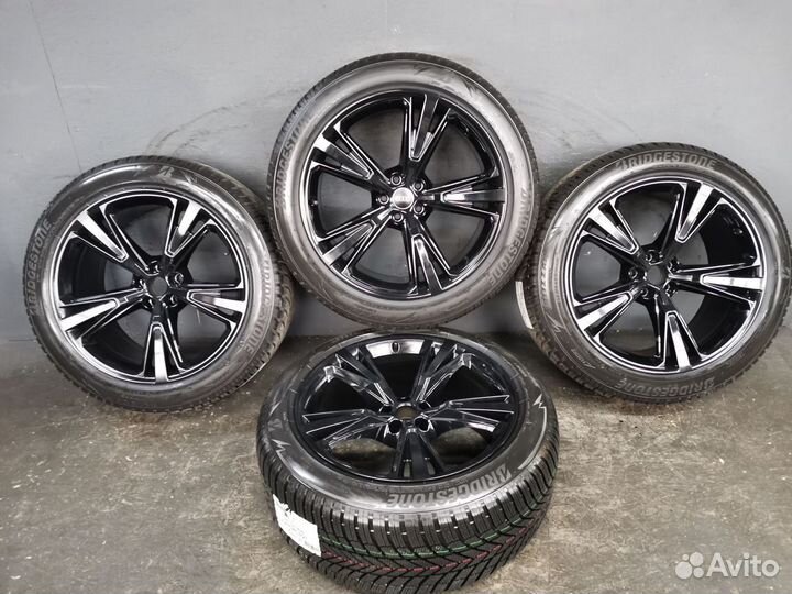 Новые оригинальные колеса Audi Q8 R21