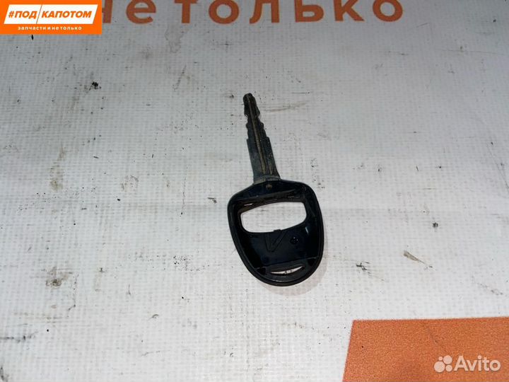 Ключ Mitsubishi Outlander 2 2008 MN141124