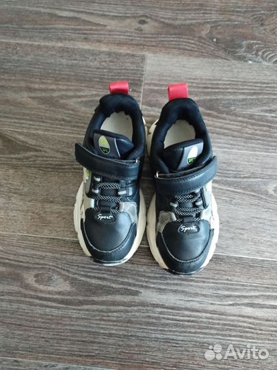 Кроссовки детские