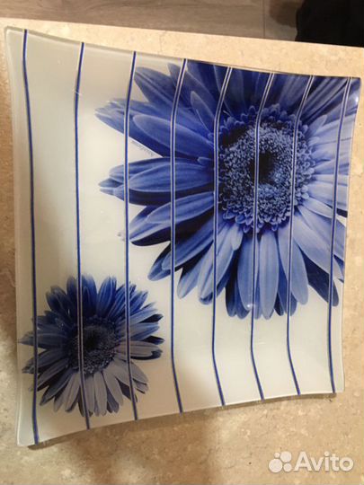 Блюдо+4 тарелки