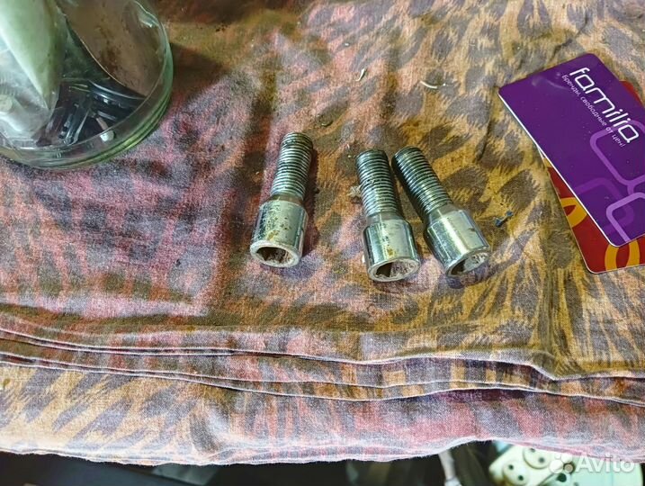 Колесные болты