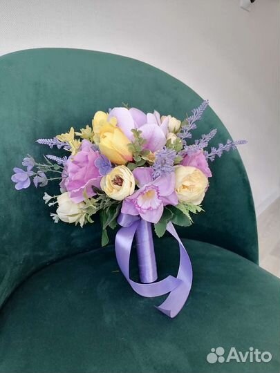 Букет из искусственный цветов в наличии
