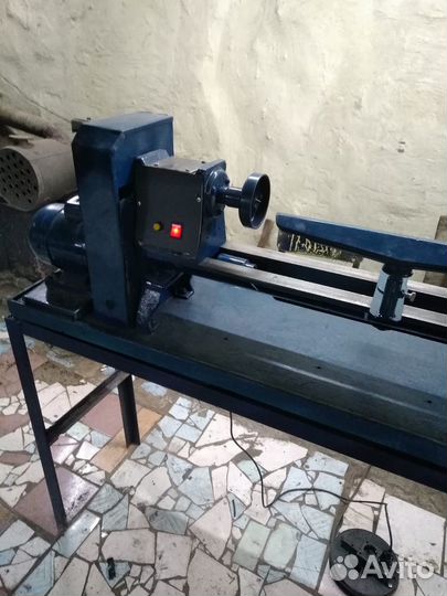 Токарный станок