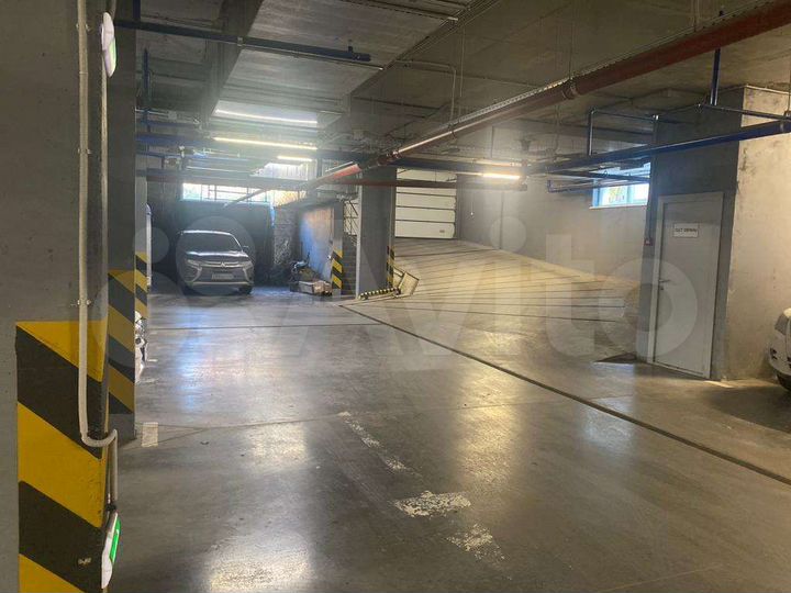 Машиноместо, 13 м²
