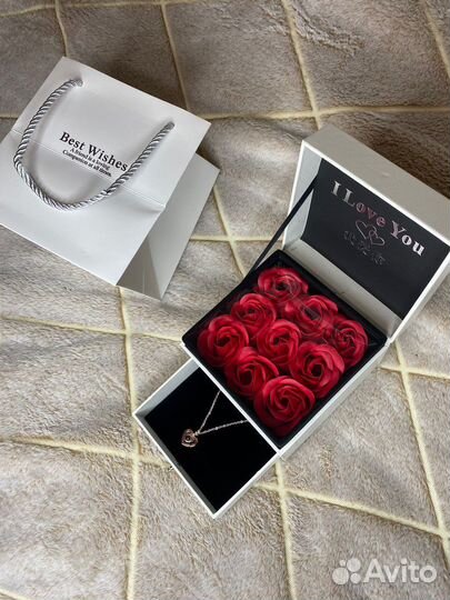 Шкатулка мыльных роз +Украшение подарок девушке