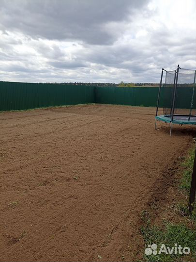 Вспашка земли фрезой