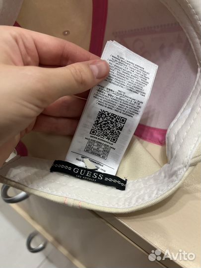 Кепка guess