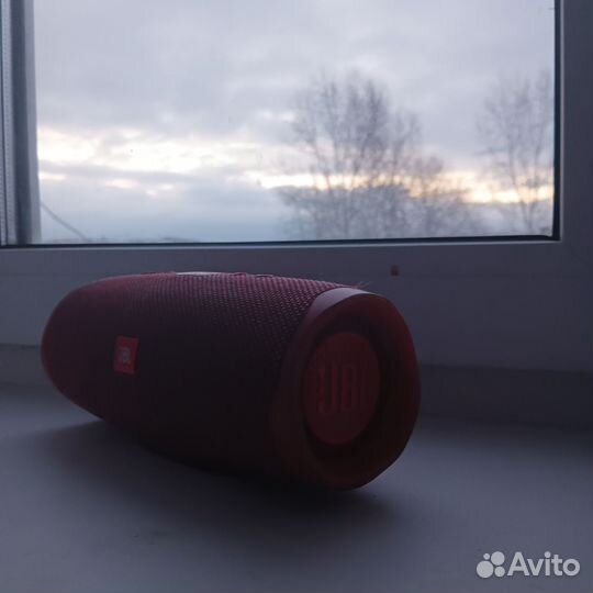 Колонка jbl charge 4