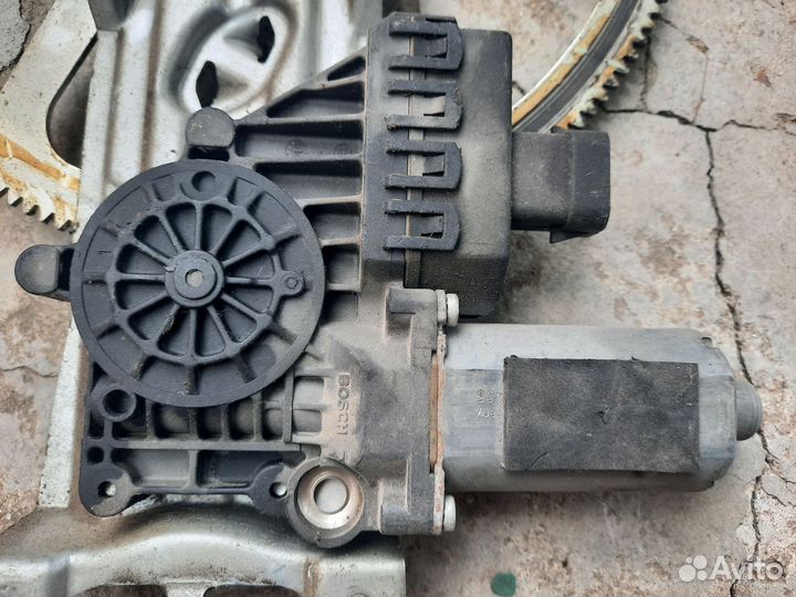 Моторчик стеклоподьемника opel astra h