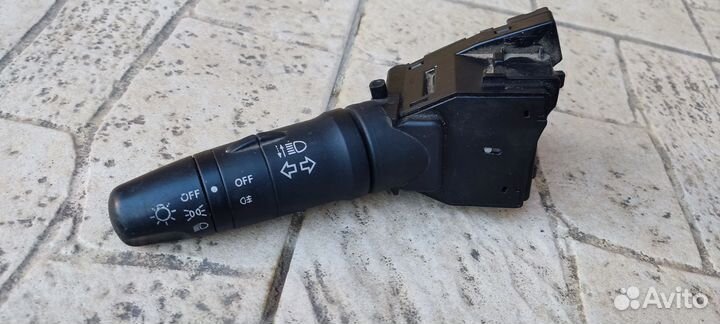 Подрулевой переключатель Ниссан