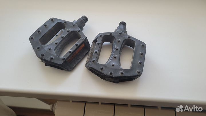 Педали пластиковые