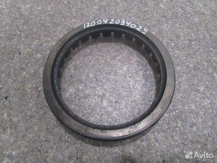 Бугельная гайка Scania 1307564