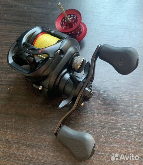 Катушка мультипликаторная Daiwa Fuego CT 103H