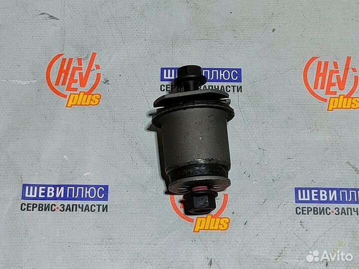 Сайлентблок кронштейна переднего Cadillac Escalade