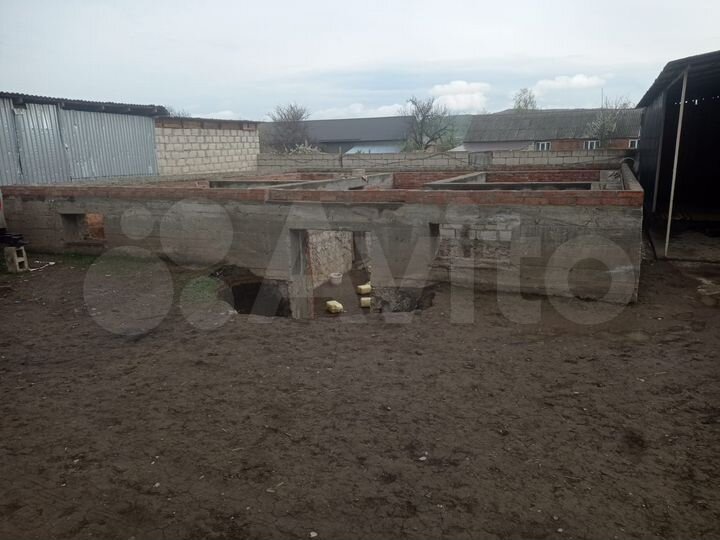 Дом 10 м² на участке 6 сот.