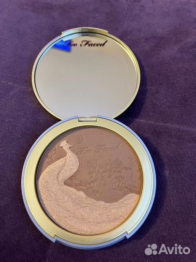 Too faced хайлайтер