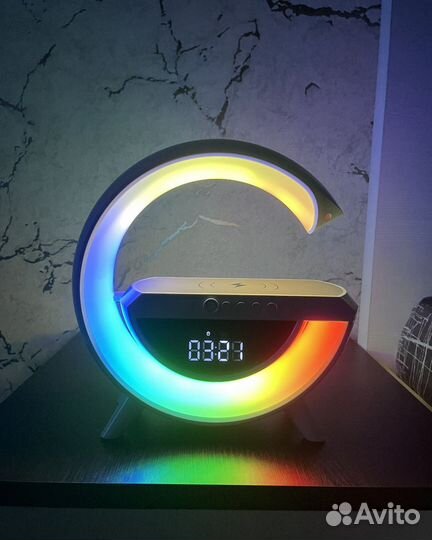 Ночник с беспроводной зарядкой