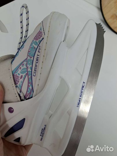 Коньки ледовые