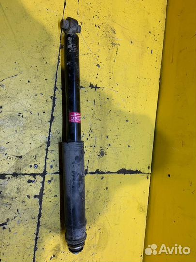 Амортизатор задний Toyota Corolla 2006 - 2013