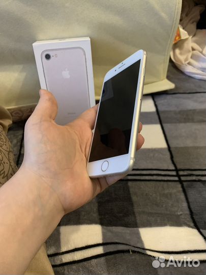 iPhone 7, 128 ГБ