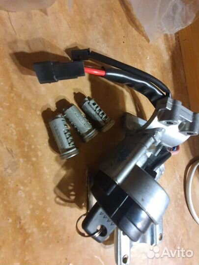 Замок и лечинки Ваз Калина 17 18 19