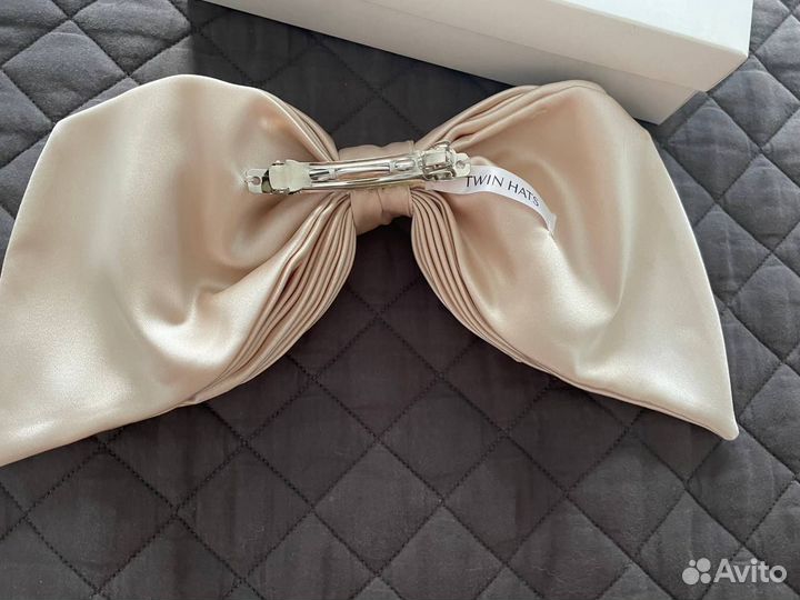 Заколка бант