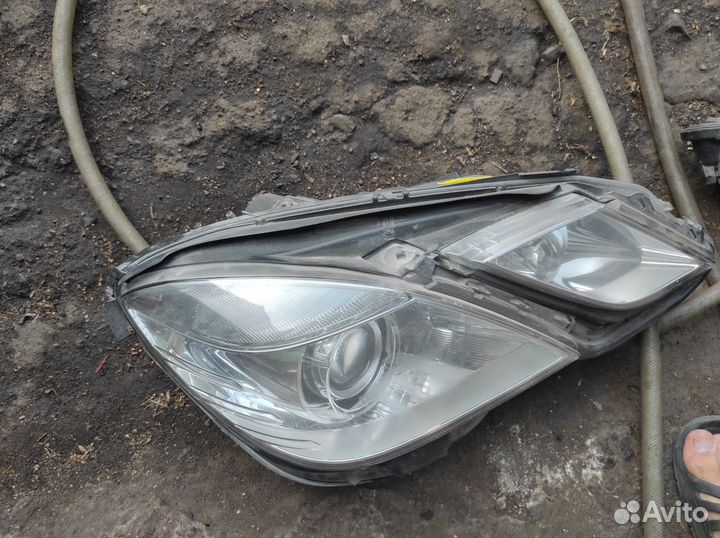 Правая фара W212 bi ксенон mercedes