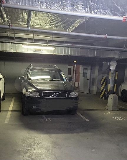 Машиноместо, 13 м²