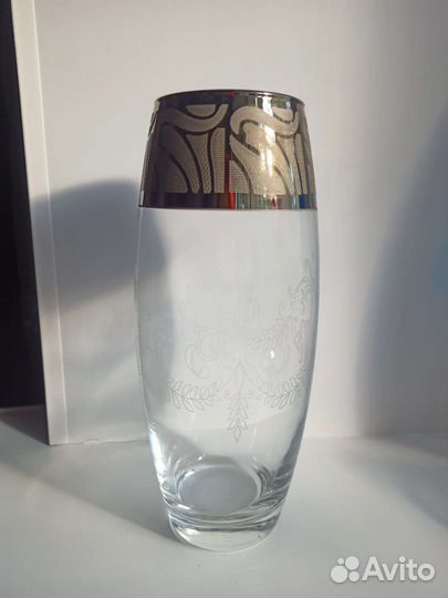 Ваза стеклянная