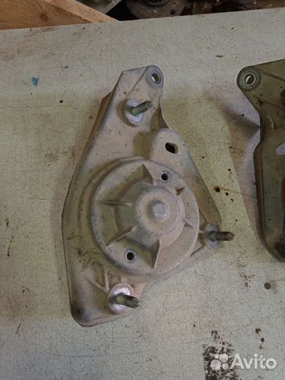 Кронштейн, опора амортизатора audi a8 d2 ауди а8