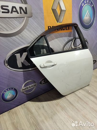 Дверь задняя боковая Nissan primera P12 Прав